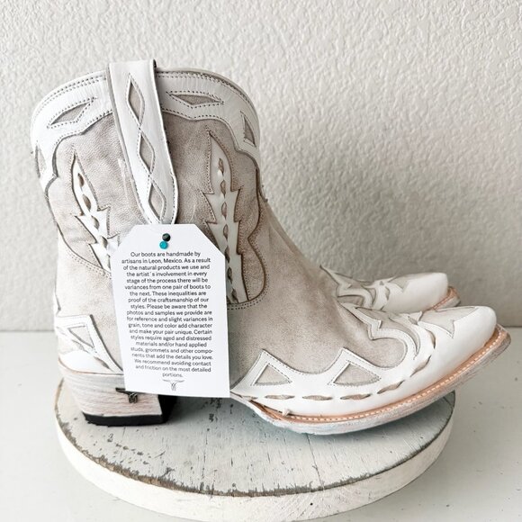 Lane CHASE THE WIND Womens Cowboy Bootie 12 Western Short White Cowgirl Boots - Picture 2 of 11